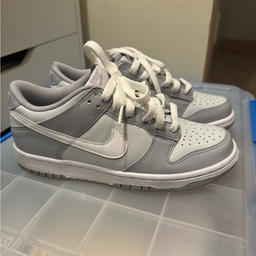 Nike Dunk Low - Wolf grey size 6Y / 7.5 women